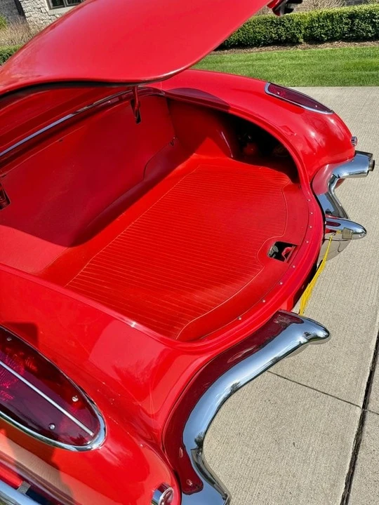 1960 Chevrolet Corvette - Image 15 of 31