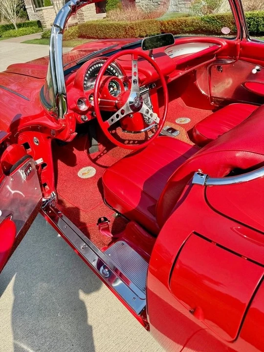 1960 Chevrolet Corvette - Image 16 of 31