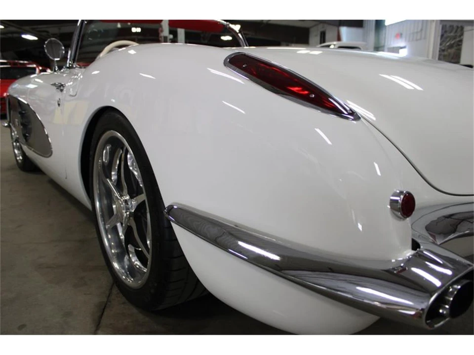 1960 Chevrolet Corvette C1 - Image 14 of 31