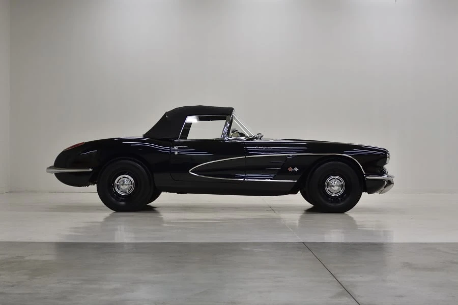 1960 Chevrolet Corvette C1 - Image 2 of 31