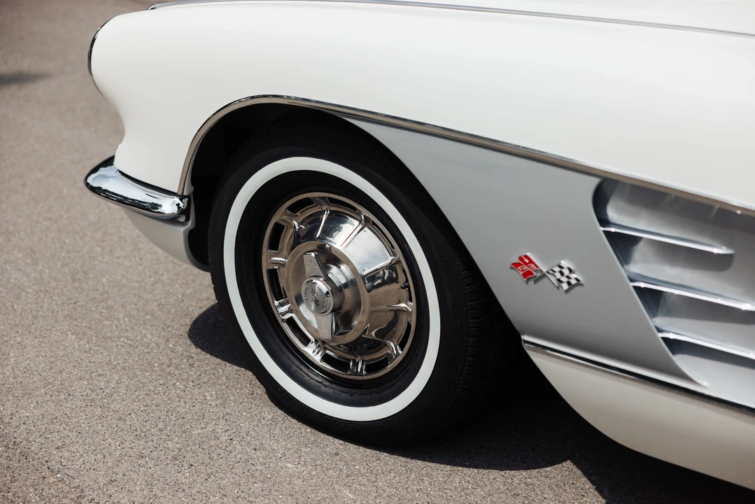 1960 Chevrolet Corvette C1 - Image 10 of 31