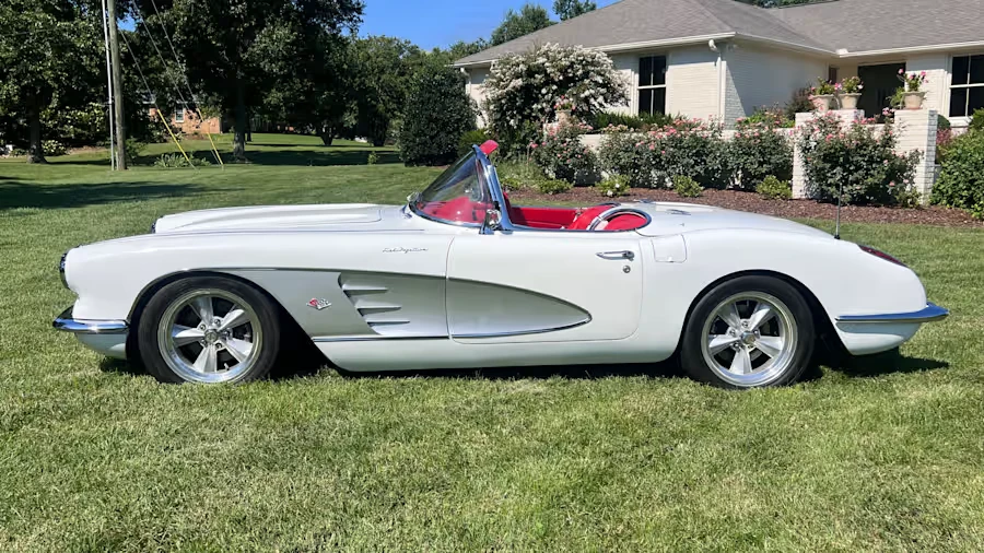 1960 Chevrolet Corvette C1 - Image 2 of 31