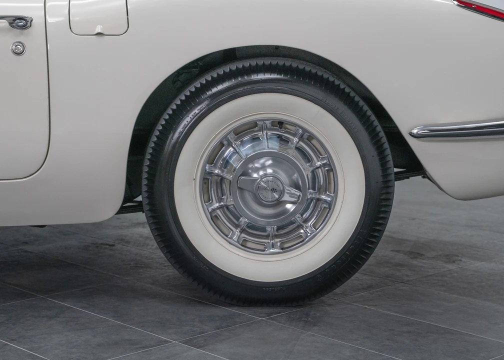 1960 Chevrolet Corvette C1 - Image 18 of 21