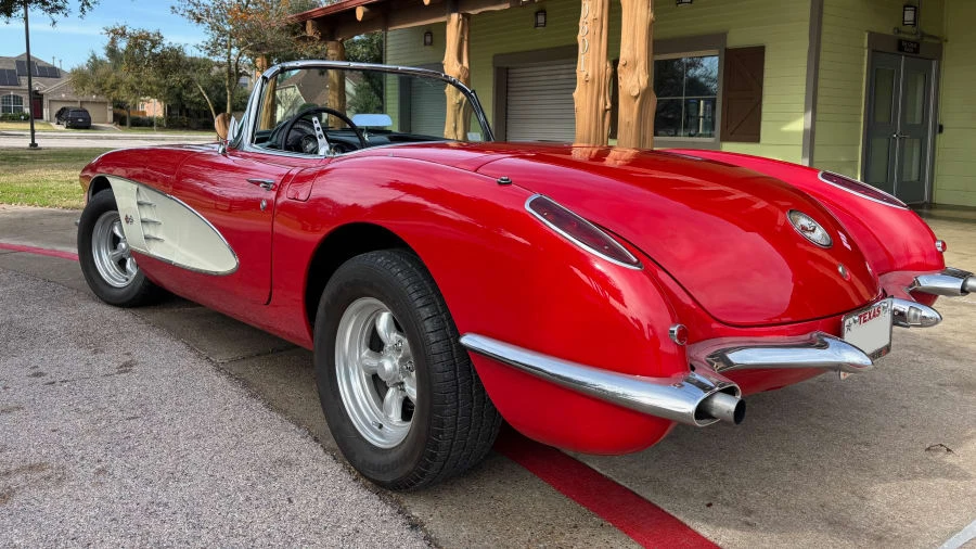 1960 Chevrolet Corvette C1 - Image 6 of 15