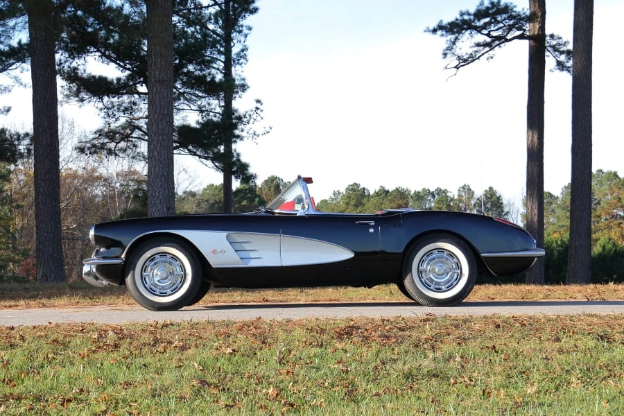 1960 Chevrolet Corvette C1 - Image 2 of 31