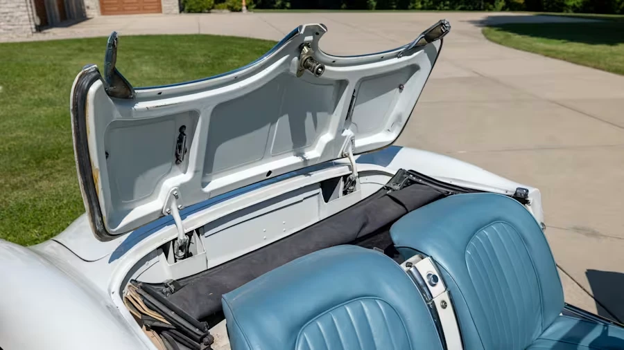 1960 Chevrolet Corvette C1 - Image 11 of 26