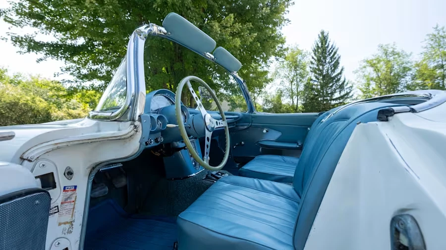 1960 Chevrolet Corvette C1 - Image 17 of 26