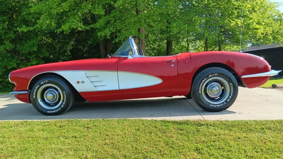 1960 Chevrolet Corvette C1 - Image 2 of 31