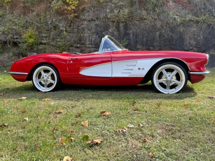 1960 Chevrolet Corvette C1 - Image 2 of 11