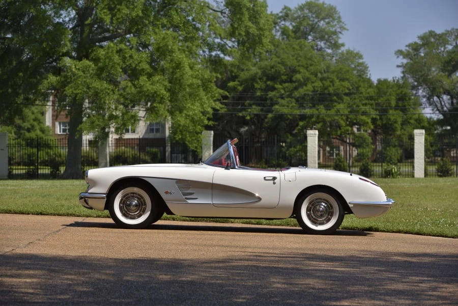 1960 Chevrolet Corvette C1 - Image 2 of 31
