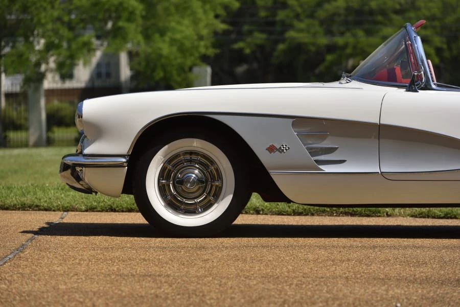 1960 Chevrolet Corvette C1 - Image 16 of 31