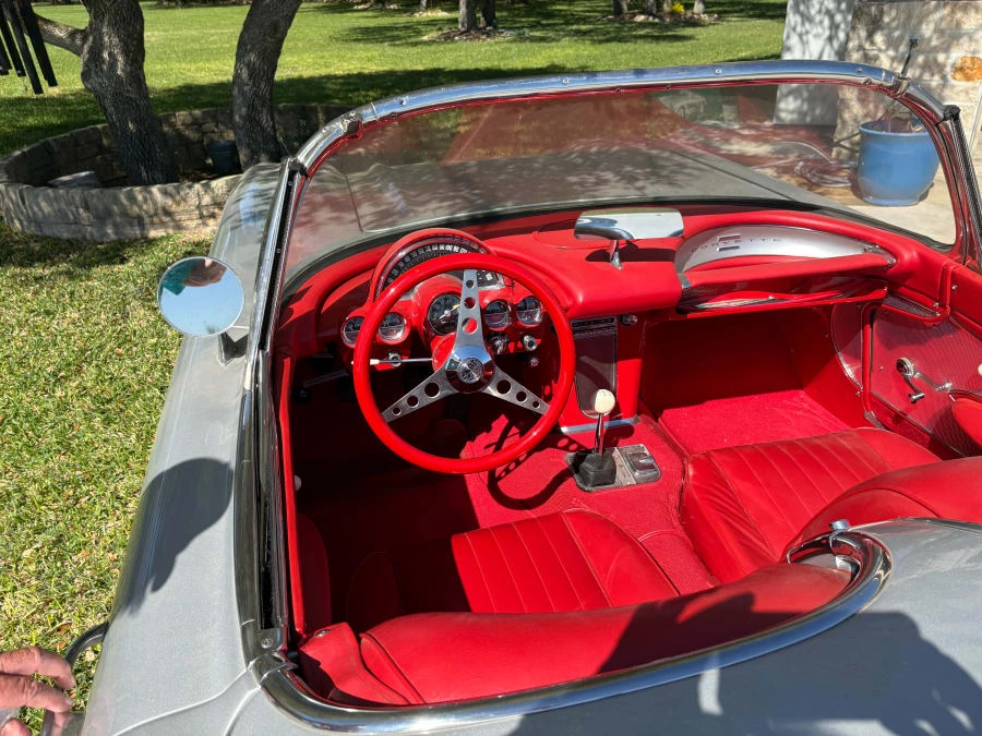 1960 Chevrolet Corvette C1 - Image 8 of 10