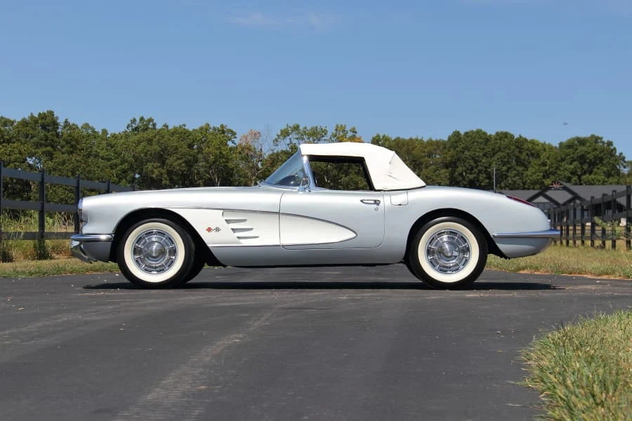 1960 Chevrolet Corvette C1 - Image 2 of 31