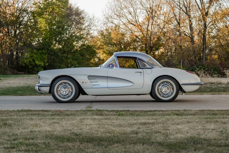 1960 Chevrolet Corvette C1 - Image 13 of 30