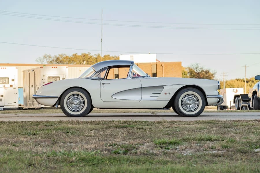 1960 Chevrolet Corvette C1 - Image 2 of 30