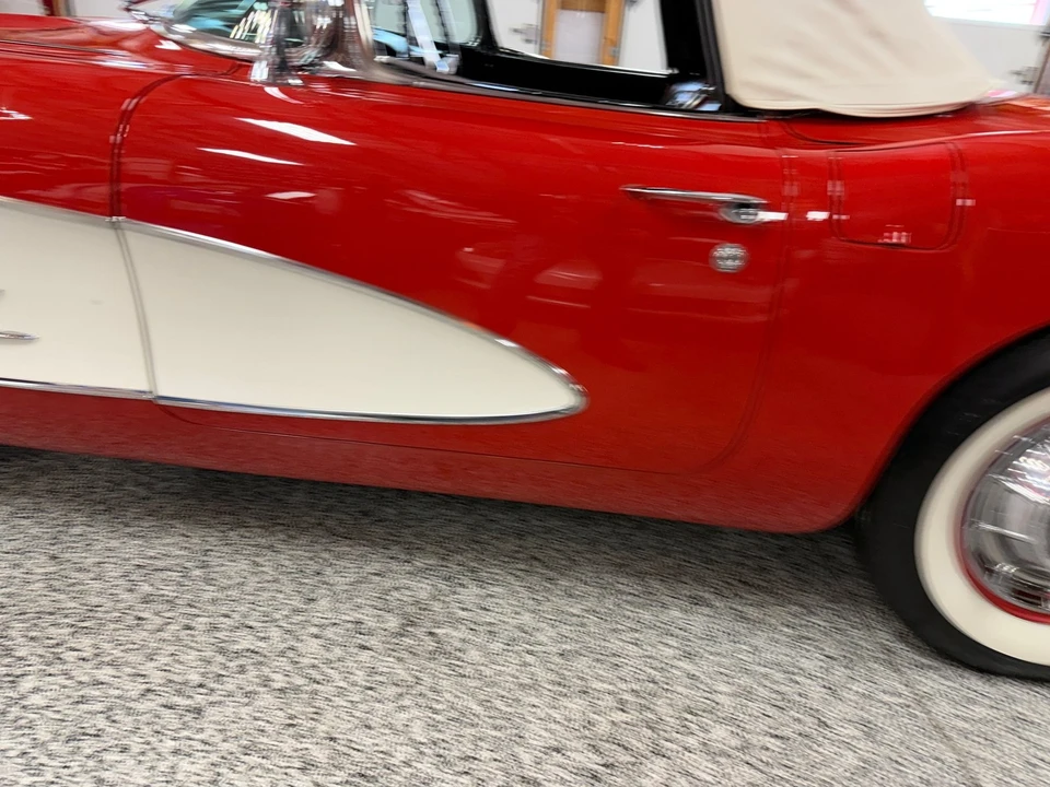 1960 Chevrolet Corvette C1 - Image 12 of 21