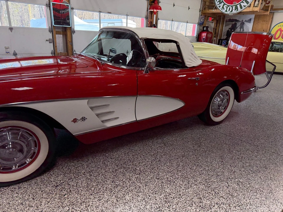 1960 Chevrolet Corvette C1 - Image 16 of 21