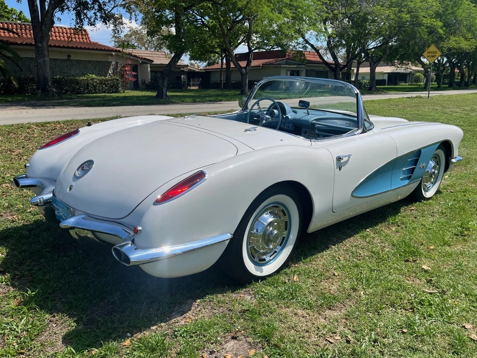 1960 Chevrolet Corvette C1 - Image 13 of 21
