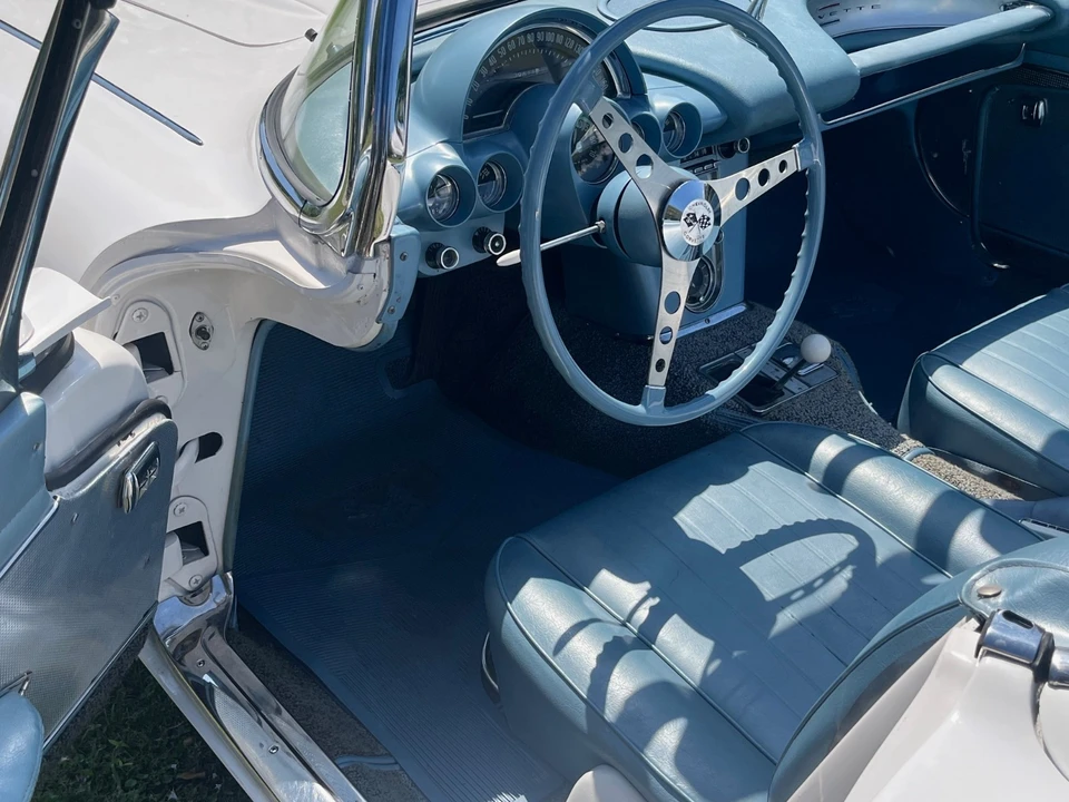 1960 Chevrolet Corvette C1 - Image 17 of 21