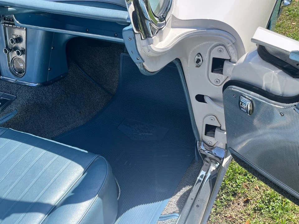 1960 Chevrolet Corvette C1 - Image 19 of 21