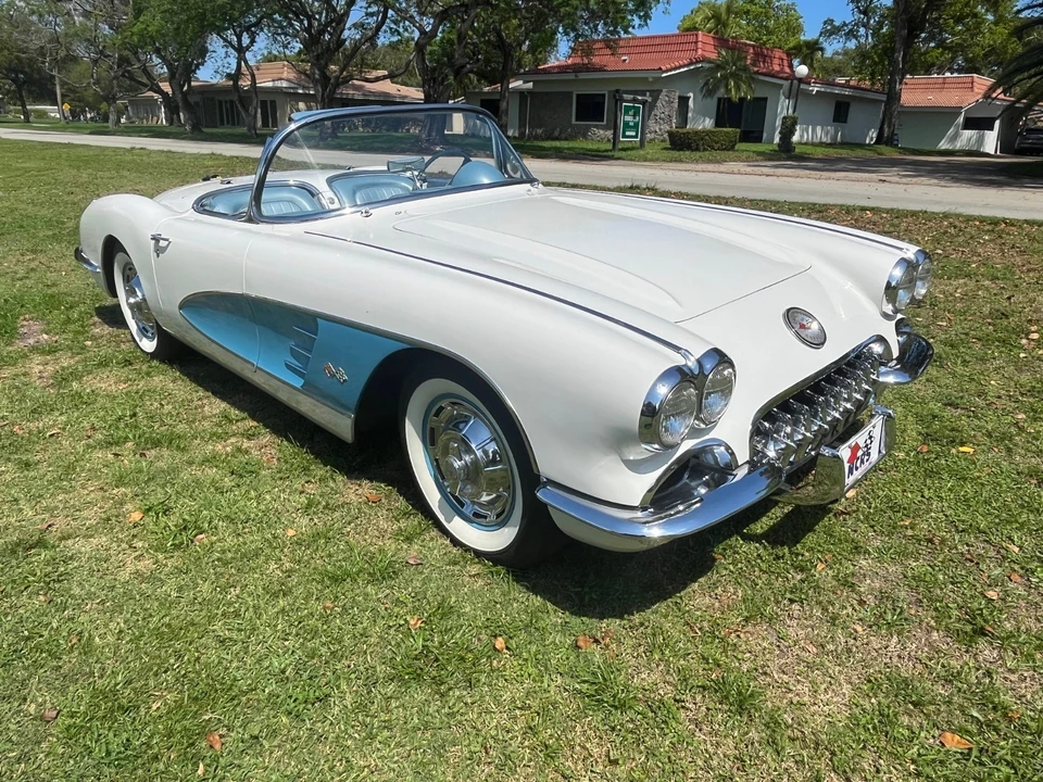 1960 Chevrolet Corvette C1 - Image 15 of 21