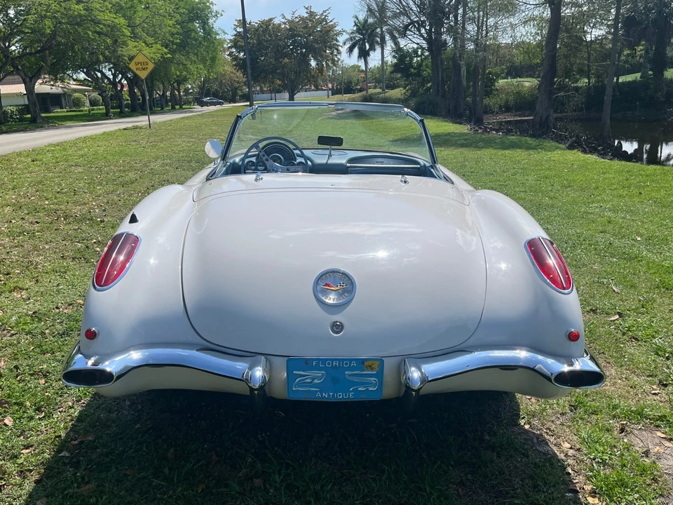 1960 Chevrolet Corvette C1 - Image 12 of 21