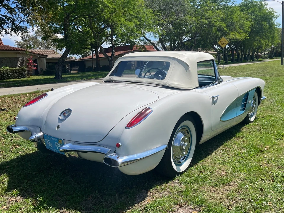 1960 Chevrolet Corvette C1 - Image 5 of 21