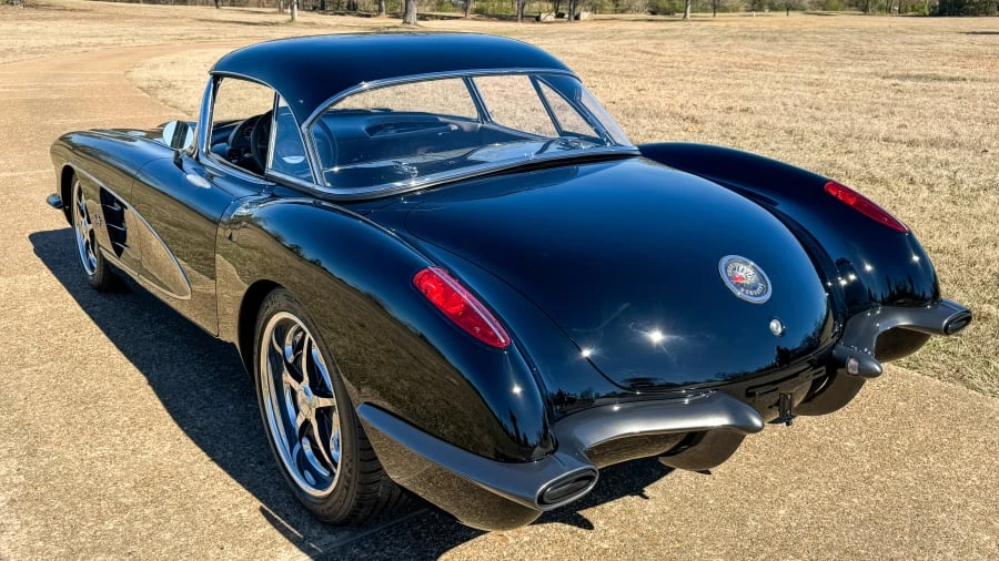 1960 Chevrolet Corvette C1 - Image 2 of 31