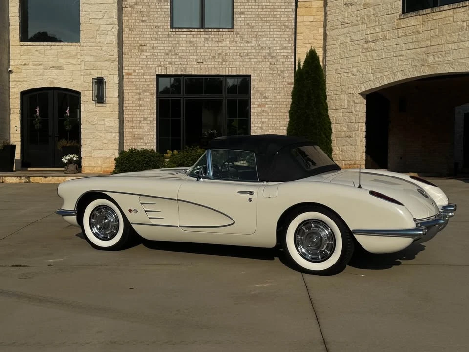 1960 Chevrolet Corvette C1 - Image 5 of 5