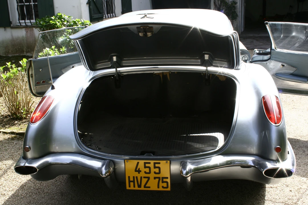 1960 Chevrolet Corvette C1 - Image 2 of 9