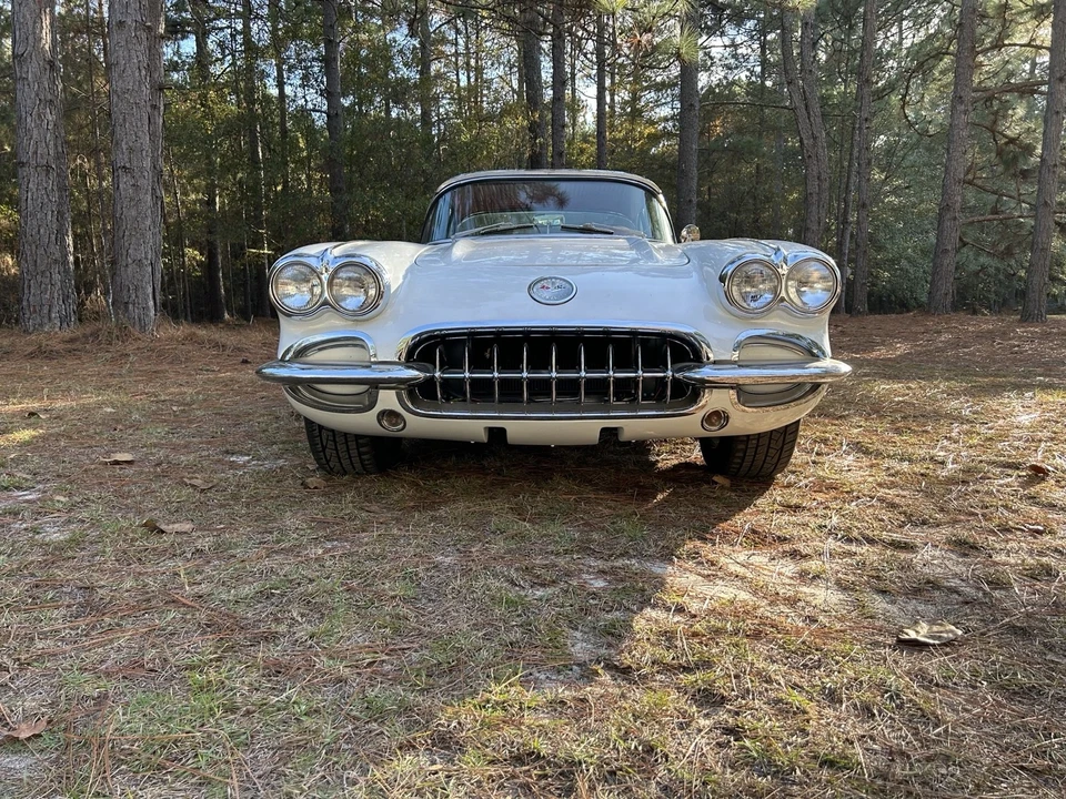 1960 Chevrolet Corvette C1 - Image 2 of 16