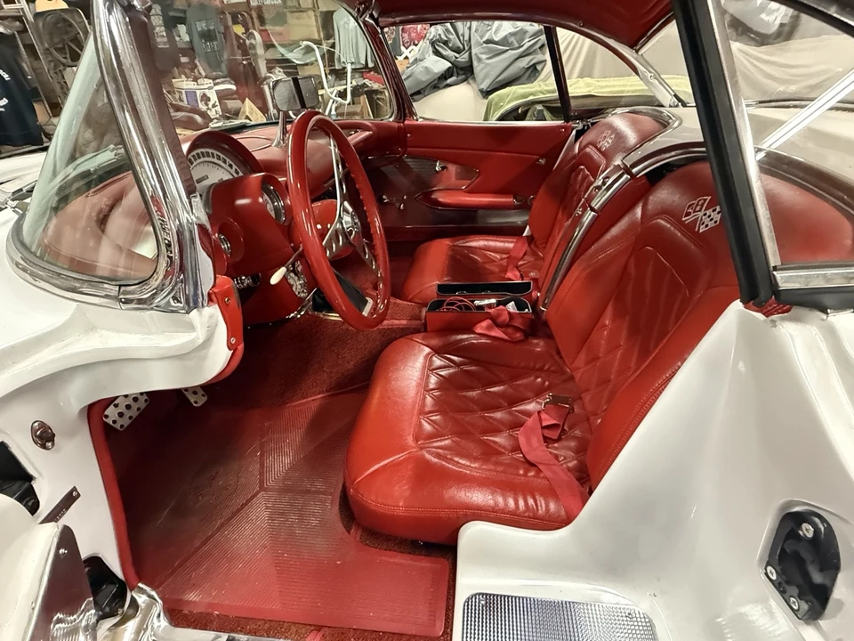 1960 Chevrolet Corvette C1 - Image 14 of 16