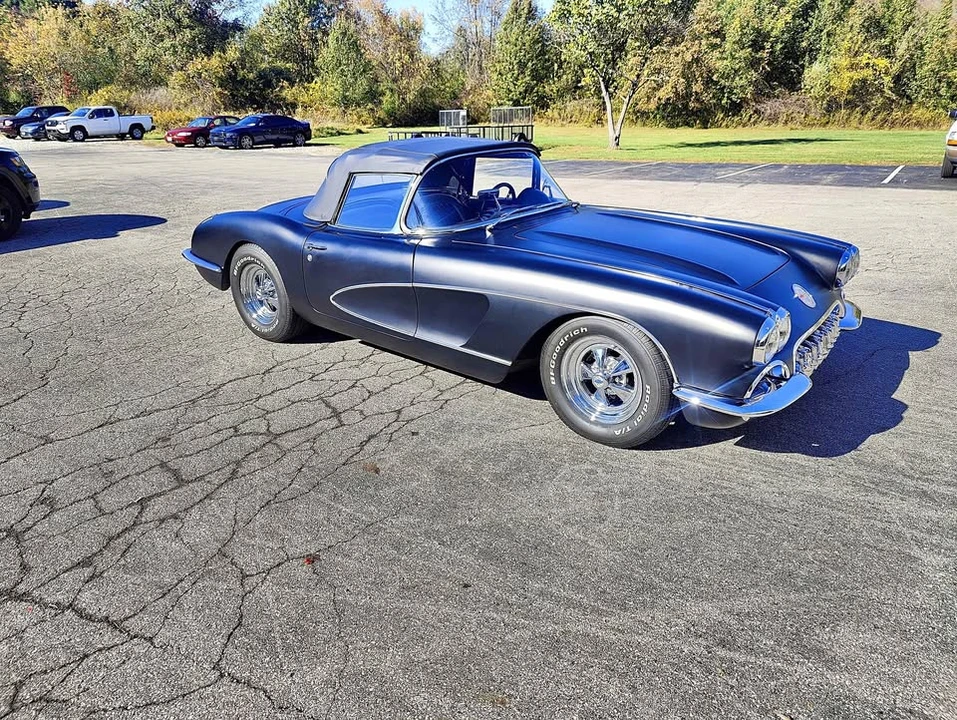 1960 Chevrolet Corvette C1 - Image 1 of 10