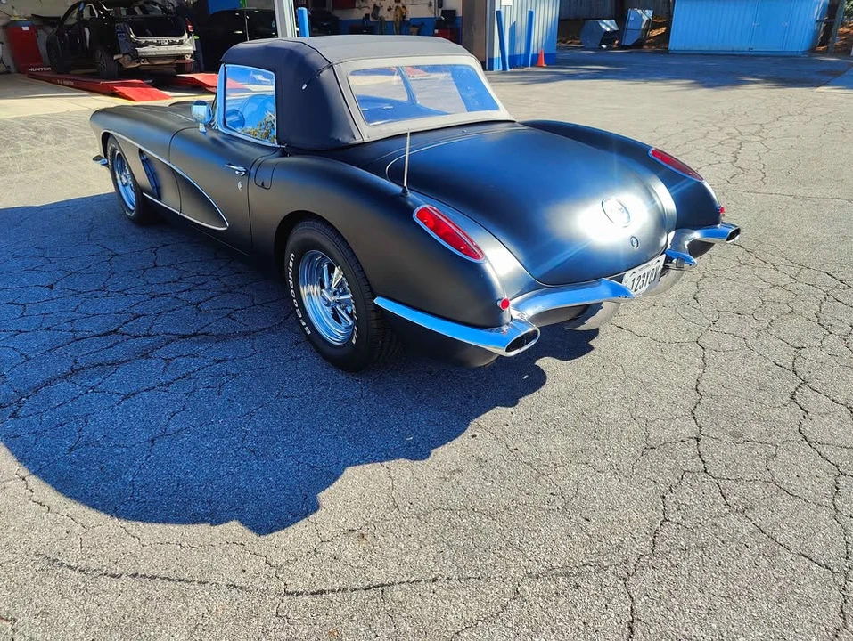1960 Chevrolet Corvette C1 - Image 4 of 10