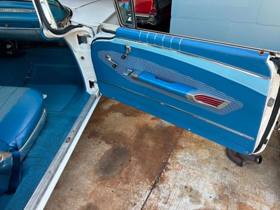 1960 Chevrolet Impala 2nd Gen - Image 16 of 28