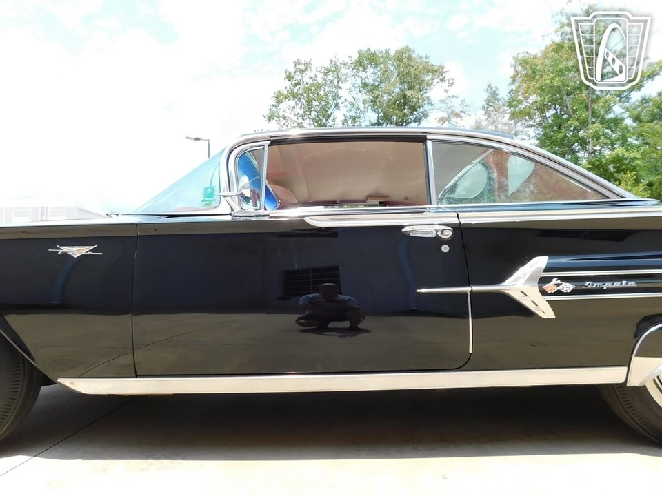 1960 Chevrolet Impala 1st Gen - Image 14 of 21