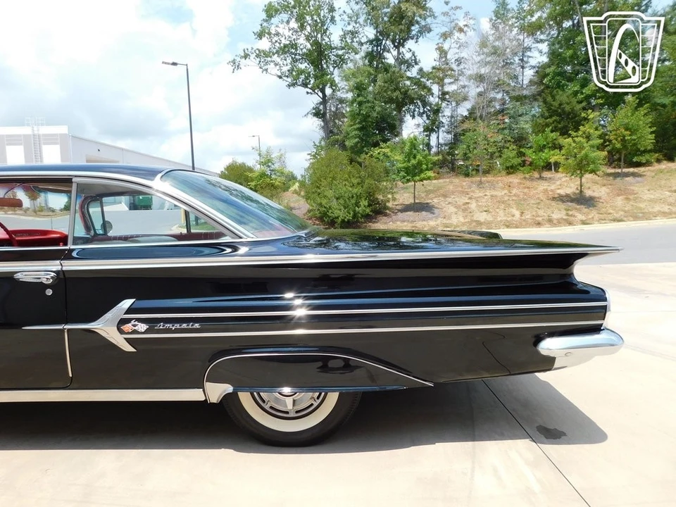 1960 Chevrolet Impala 1st Gen - Image 18 of 21