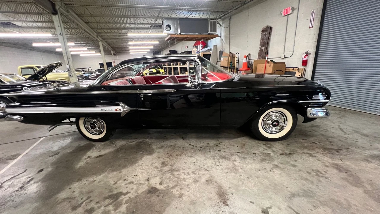 1960 Chevrolet Impala 1st Gen - Image 15 of 21