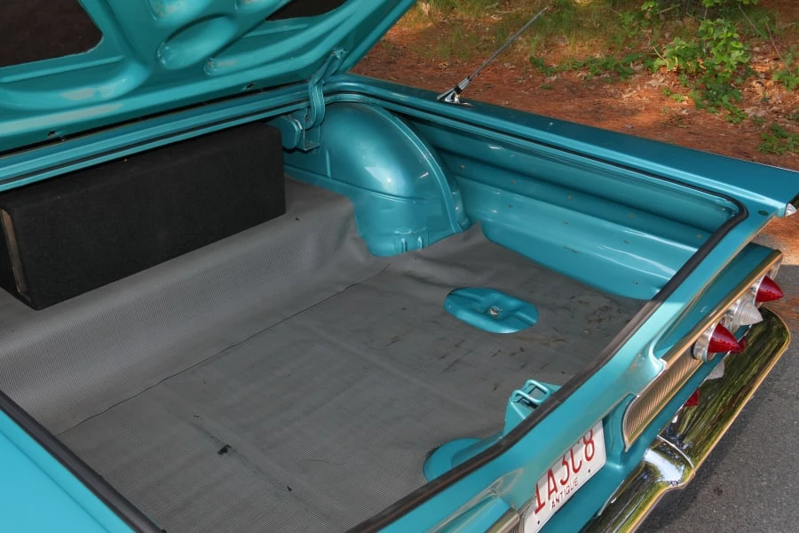 1960 Chevrolet Impala 1st Gen - Image 27 of 30