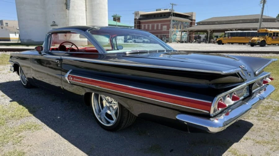 1960 Chevrolet Impala 2nd Gen - Image 7 of 31