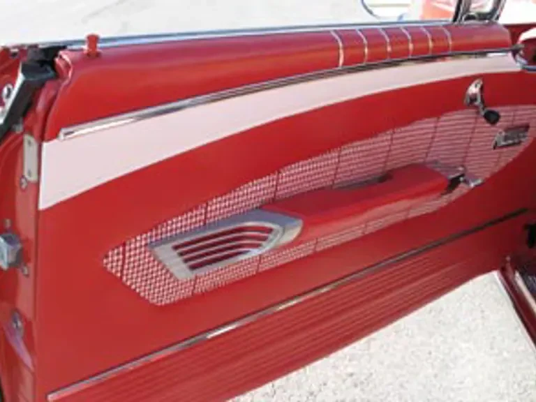 1960 Ford Thunderbird 1st Gen - Image 4 of 10