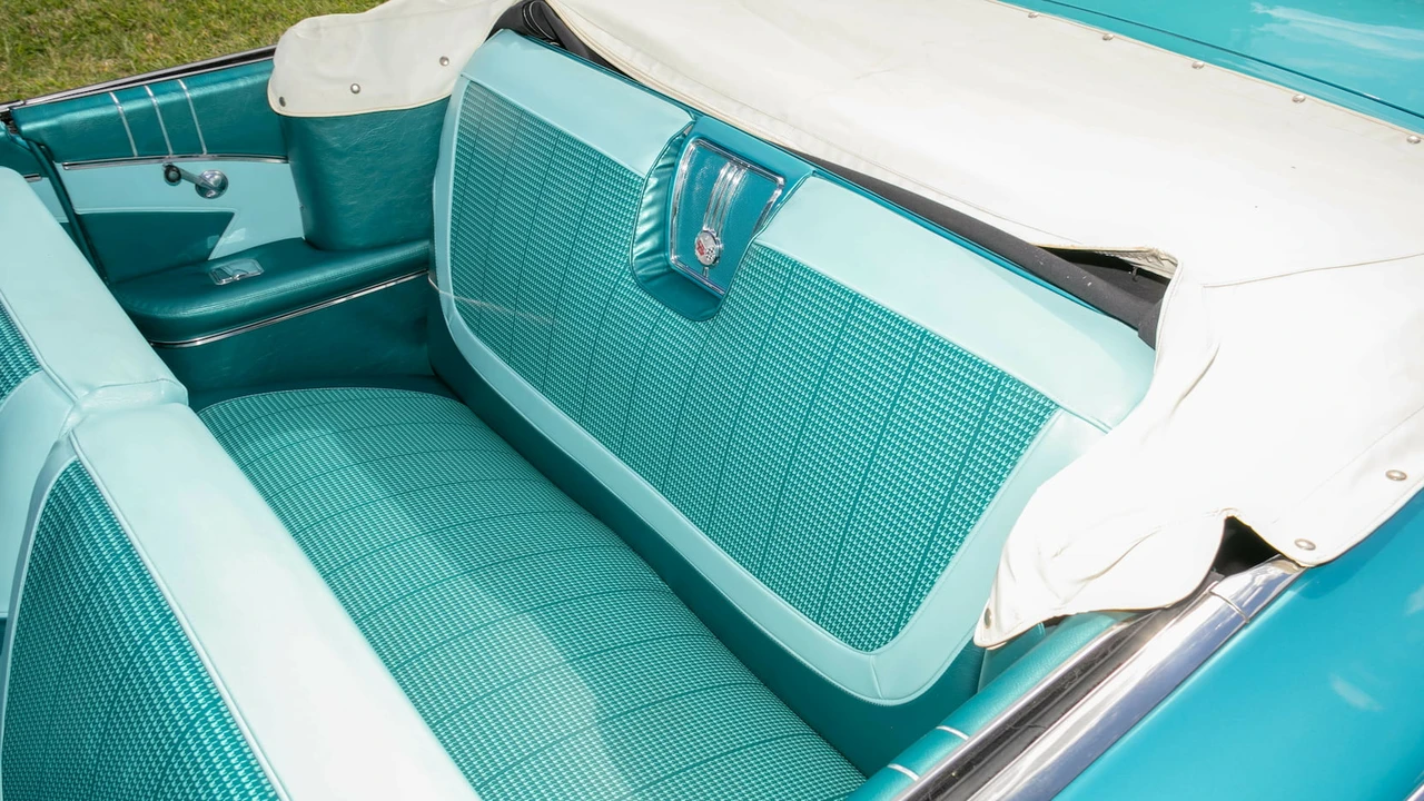 1960 Chevrolet Impala 2nd Gen - Image 20 of 21