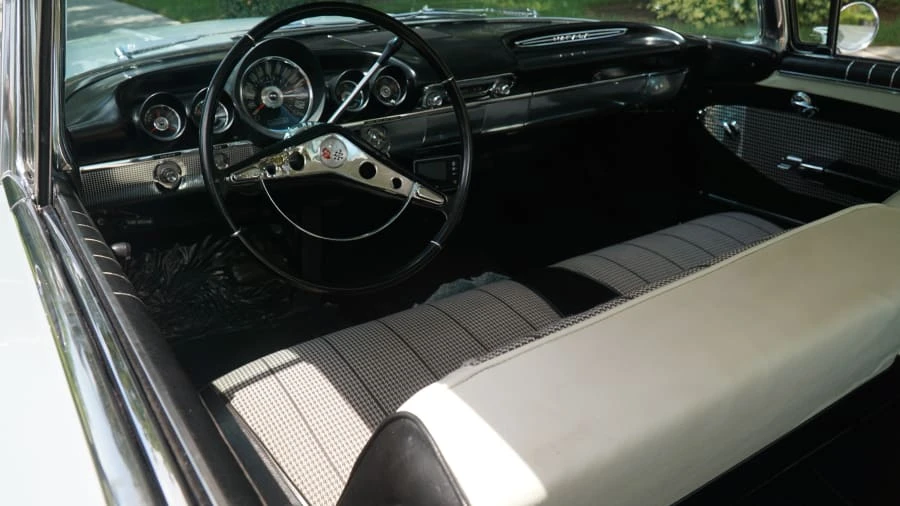 1960 Chevrolet Impala 2nd Gen - Image 26 of 31