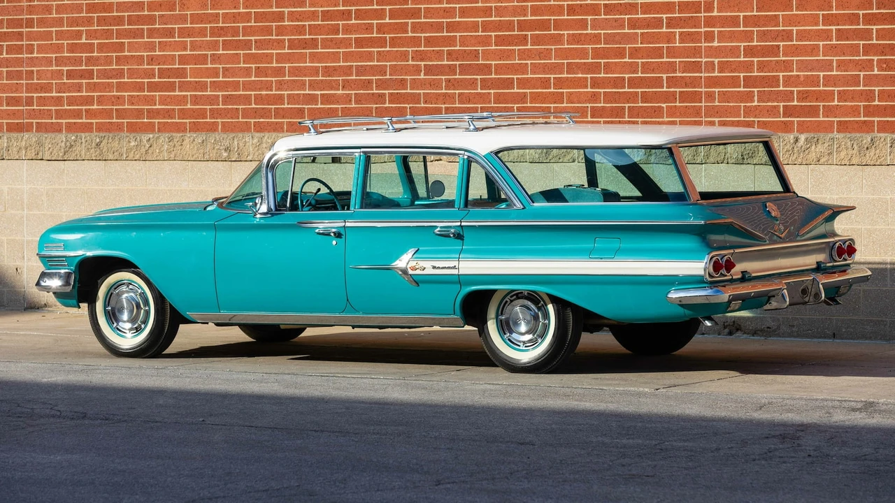 1960 Chevrolet Nomad - Image 13 of 28