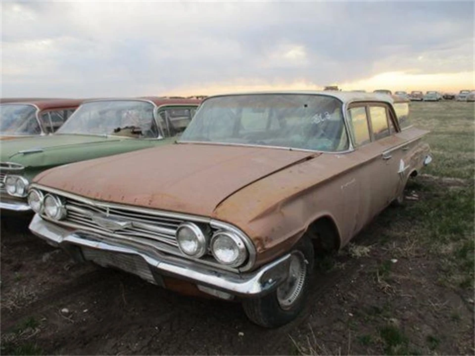 1960 Chevrolet Nomad - Image 15 of 16