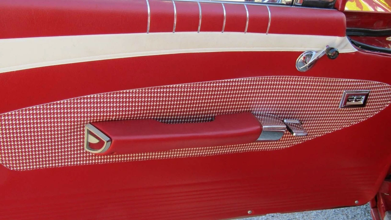 1960 Chevrolet Biscayne - Image 12 of 23