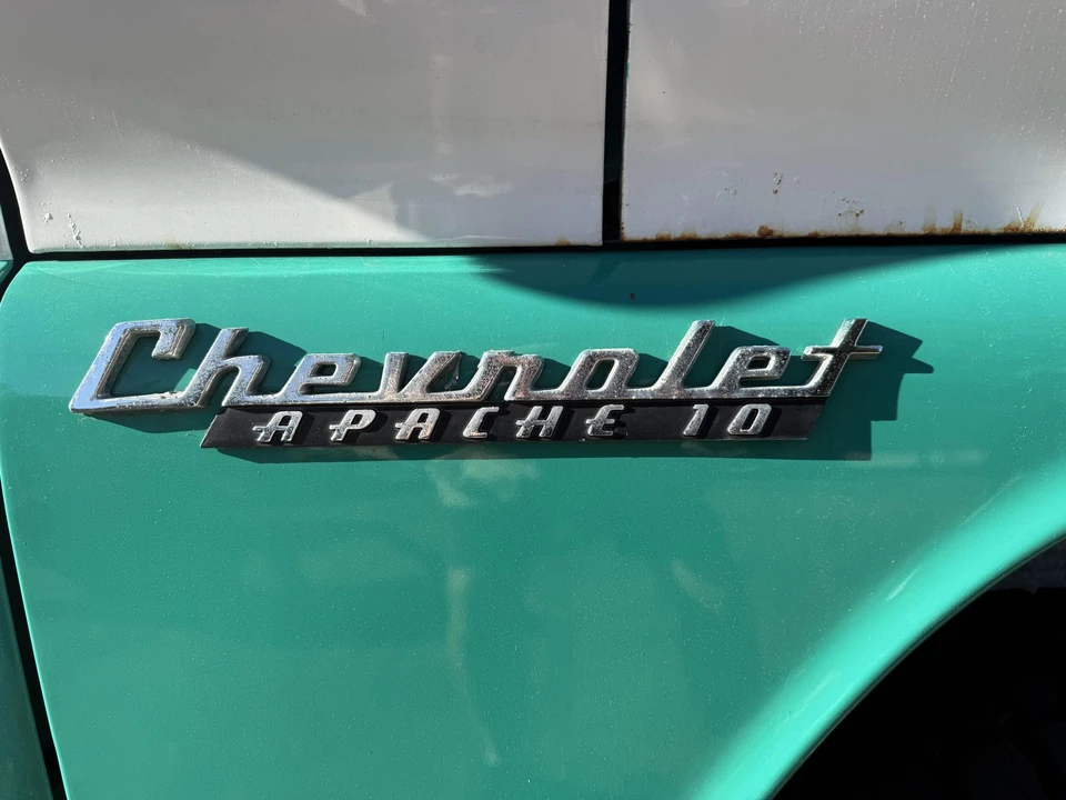 1960 Chevrolet Suburban 3rd Gen - Image 20 of 31