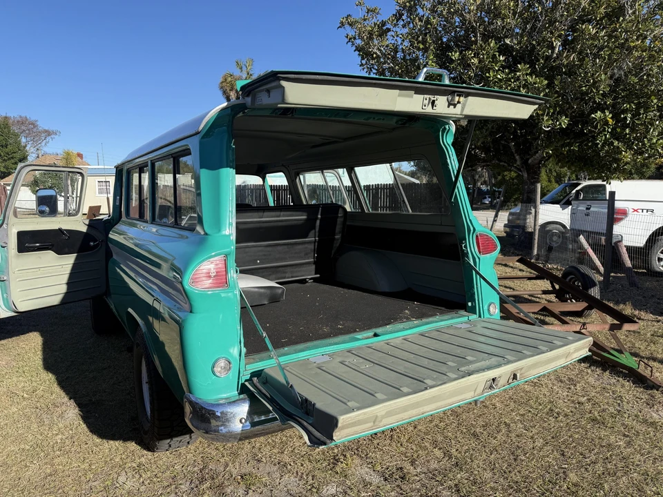 1960 Chevrolet Suburban 3rd Gen - Image 16 of 31