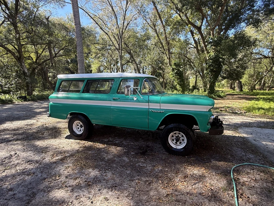 1960 Chevrolet Suburban 3rd Gen - Image 13 of 31