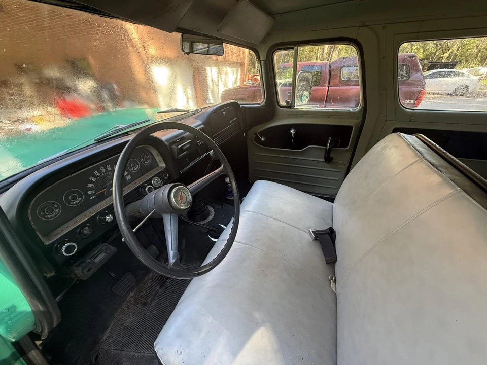 1960 Chevrolet Suburban 3rd Gen - Image 26 of 31